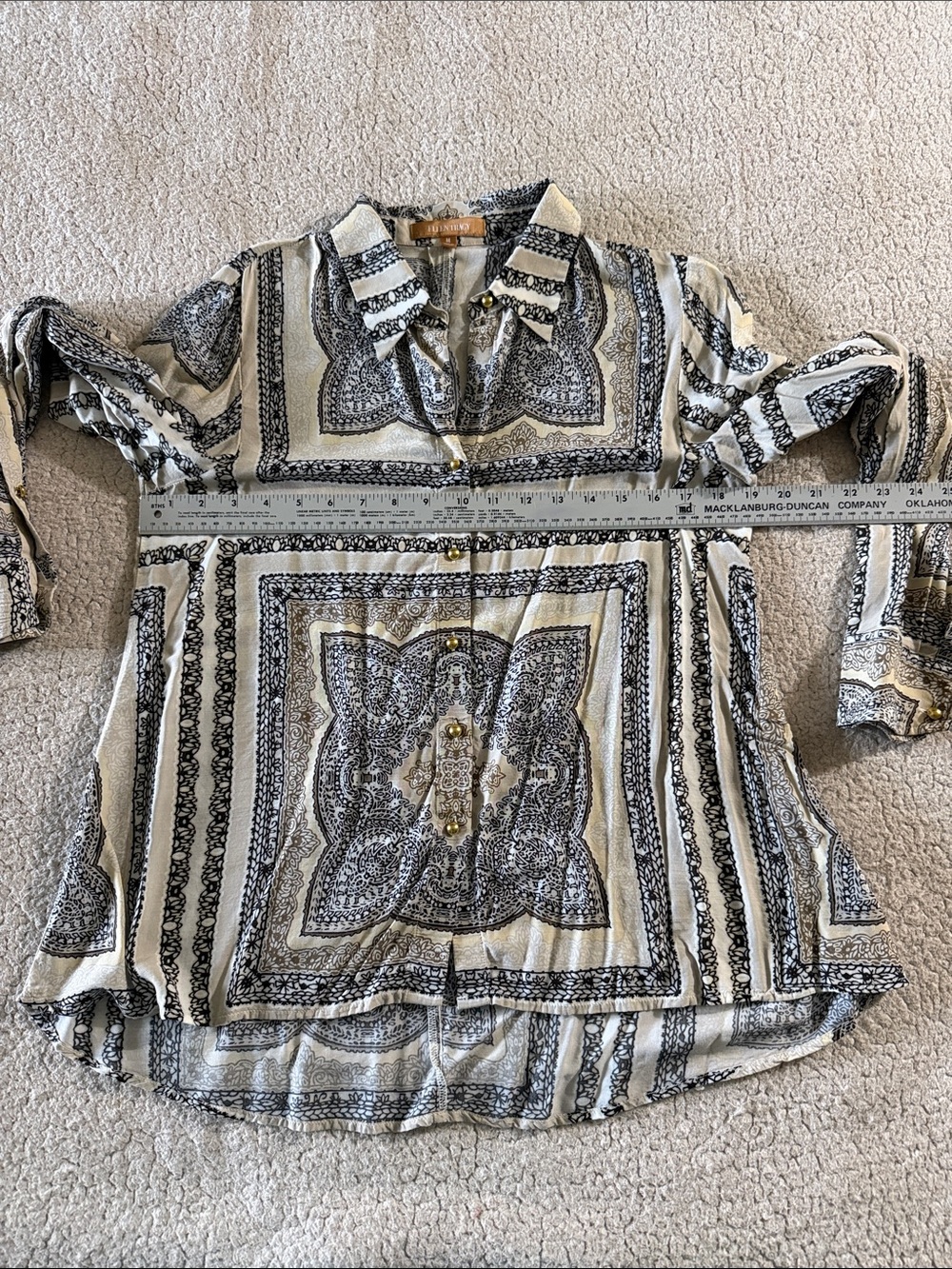 Ellen Tracy Black and Ivory Printed Button-Front Shirt Medium - Picture 5 of 7